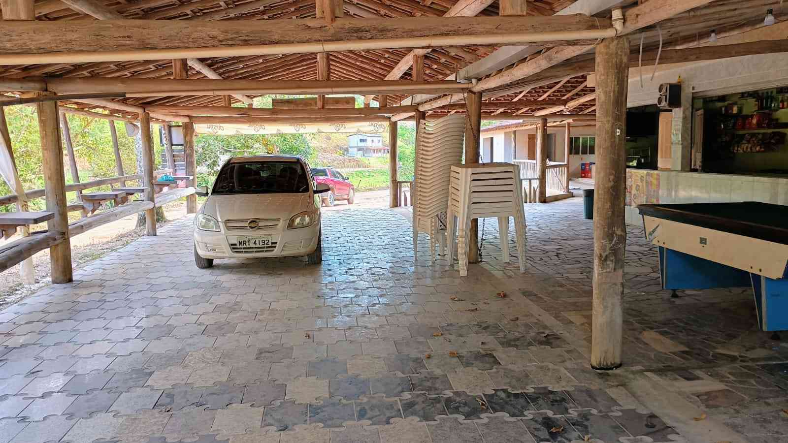 Bar com Casa e Piscina