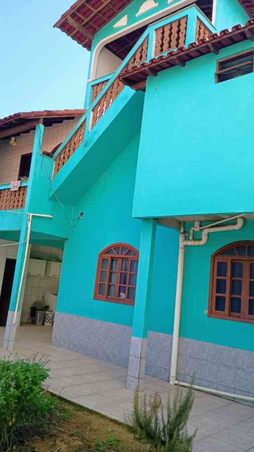Lote com Duas casas uma Kitnet