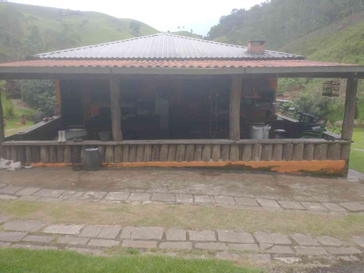 Casa Principal mais Casa de Caseiro