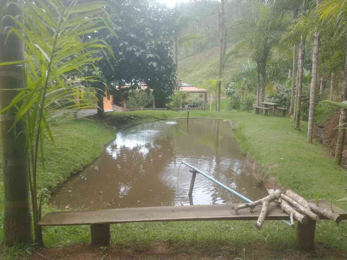 Casa Principal mais Casa de Caseiro