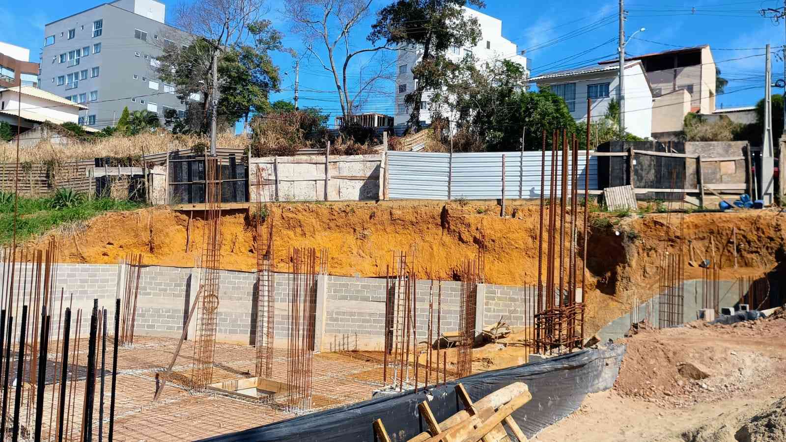 Apartamento na Planta em Iriri