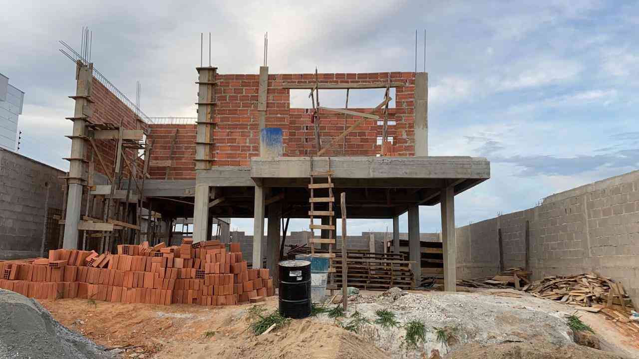 Casa em Construção