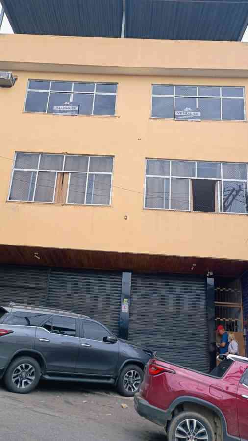Apartamento com Ponto Comercial