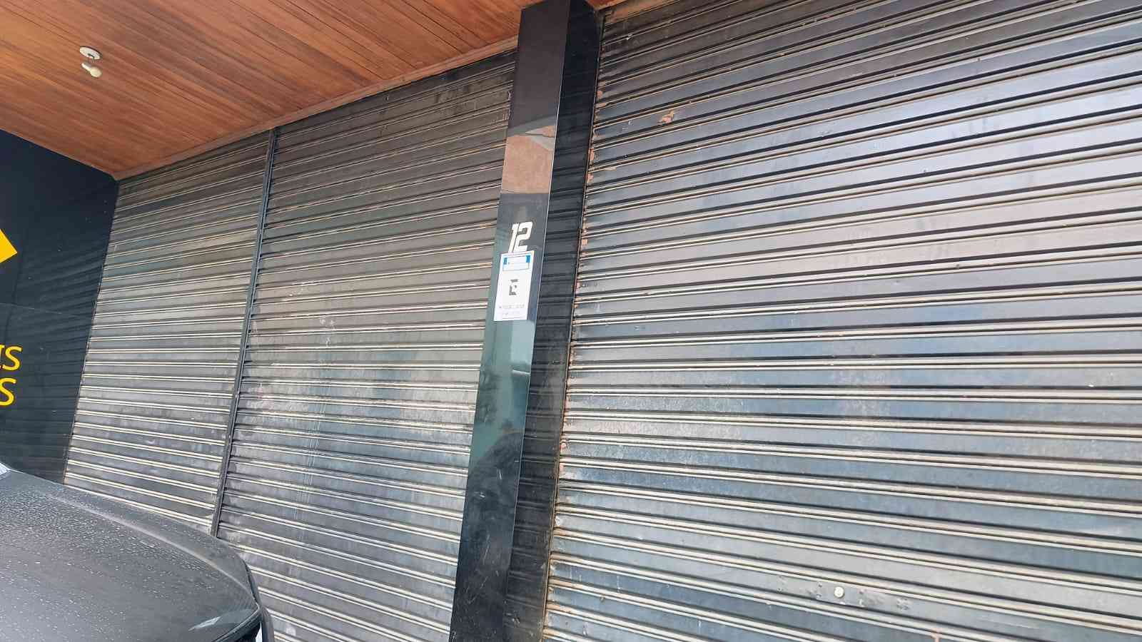Apartamento com Ponto Comercial