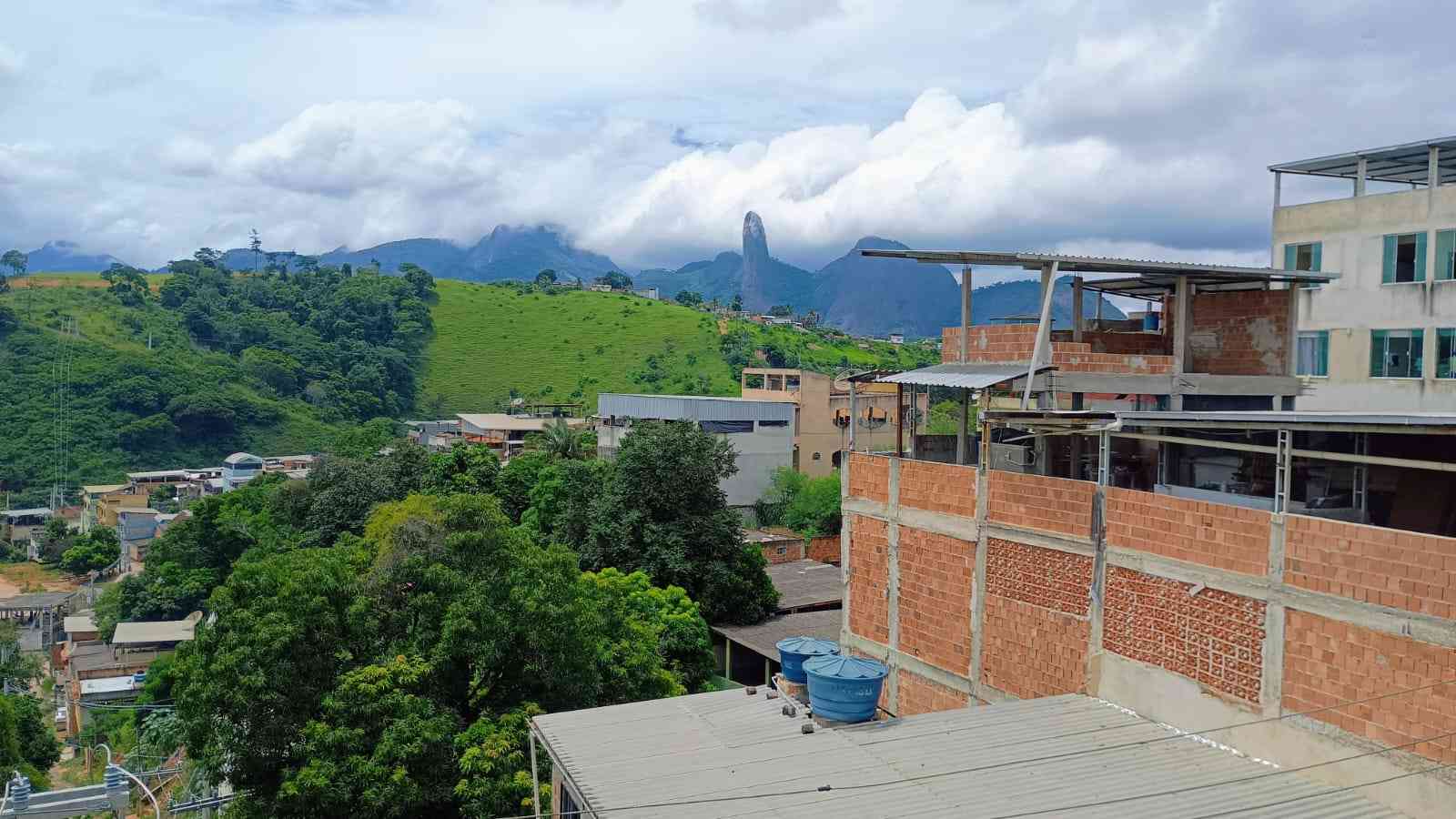 Apartamento com Ponto Comercial