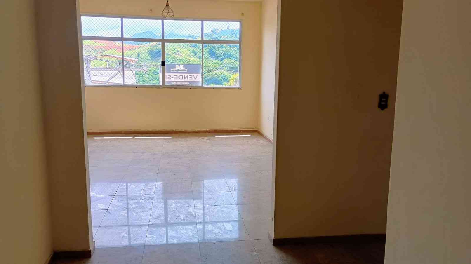Apartamento com Ponto Comercial